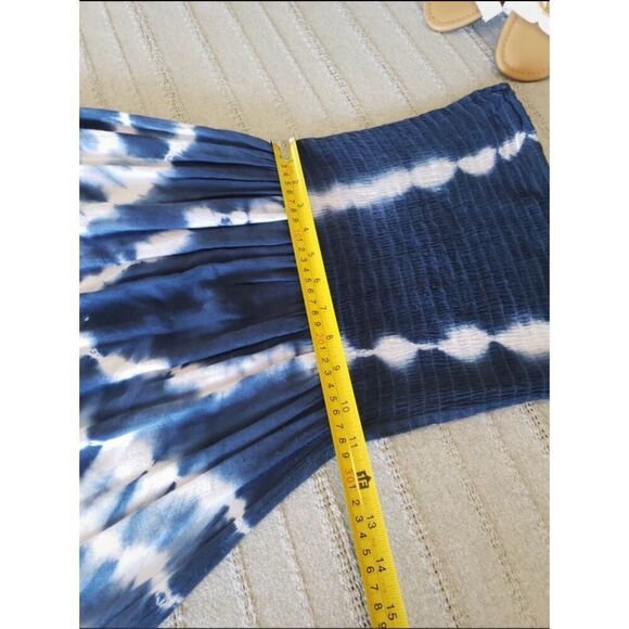 Blue and white tie dye design long strapless maxi dress. - Picture 8 of 10